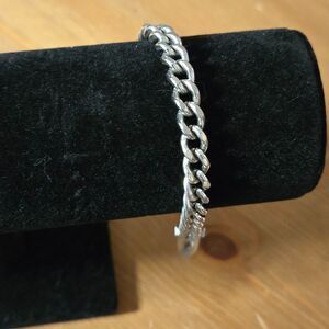 Vintage Avon Silver Tone Adjustable Belt Buckle Chain Bracelet